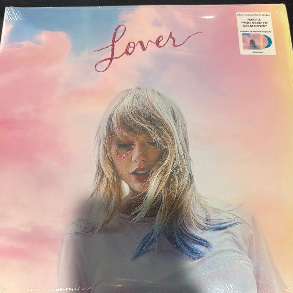 Taylor Swift Heart Design Vinyl